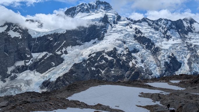 Sealy Tarns - Mt Cook National Park NZ